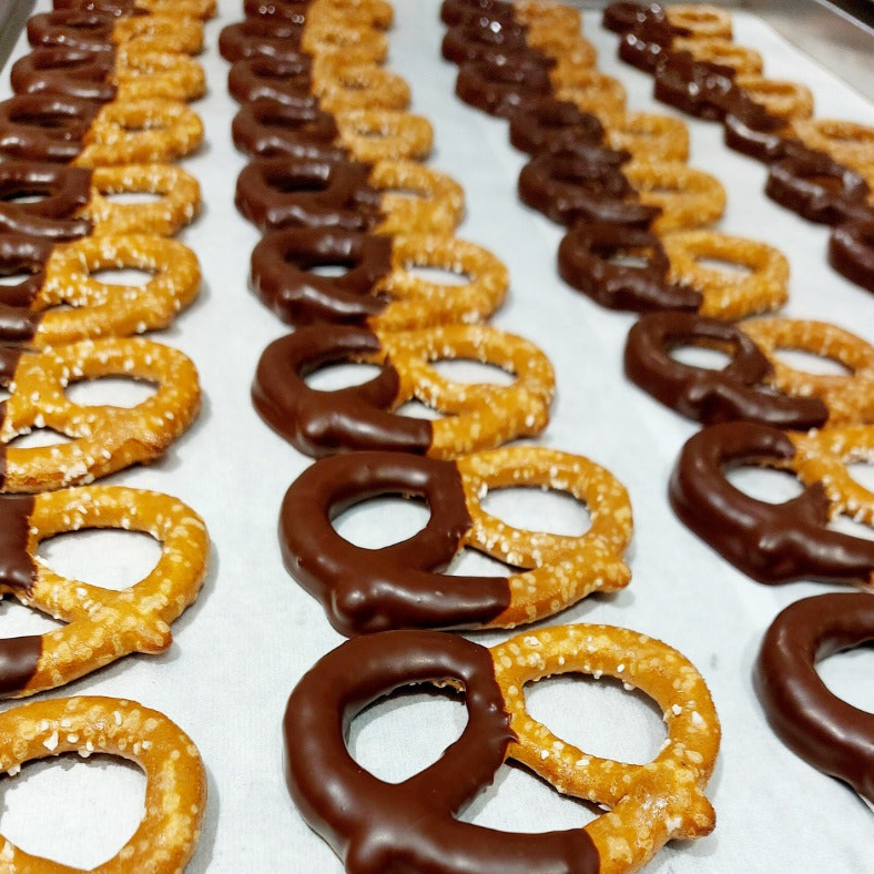 Dark Chocolate Chilli Pretzels